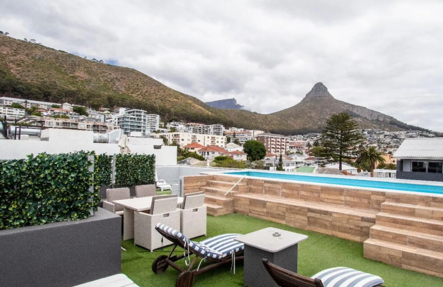 2 Bedroom Property for Sale in Sea Point Western Cape